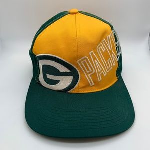 VTG Sports Specialties Green Bay Packers Outline Logo Color Block Snapback Hat
